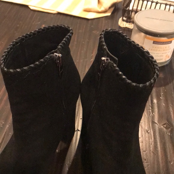 MARC FISHER Leather/Suede Boots! Size 6. - Picture 6 of 7